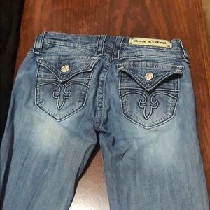 Rock revivals size 28